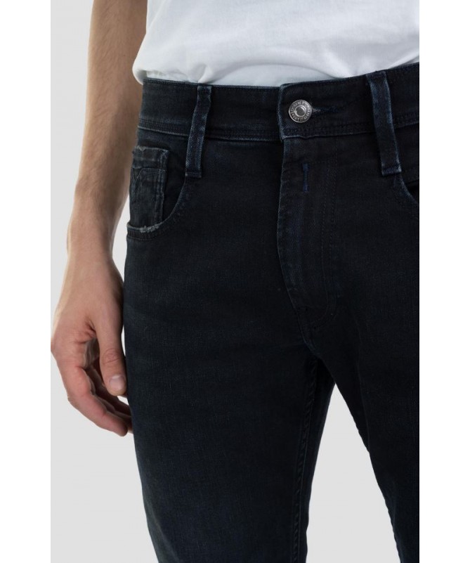 Jean homme coupe slim en denim stretch bleu de coton biologique noir lavage foncé. M914Y .000.573BB20 FIESTA CONCEPT STORE