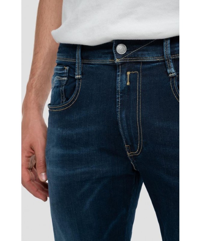 Jean coupe slim homme en denim reform stretch indigo profond de coton mélangé Hyperflex extra léger. M914Y .000.661XR01 FIESTA