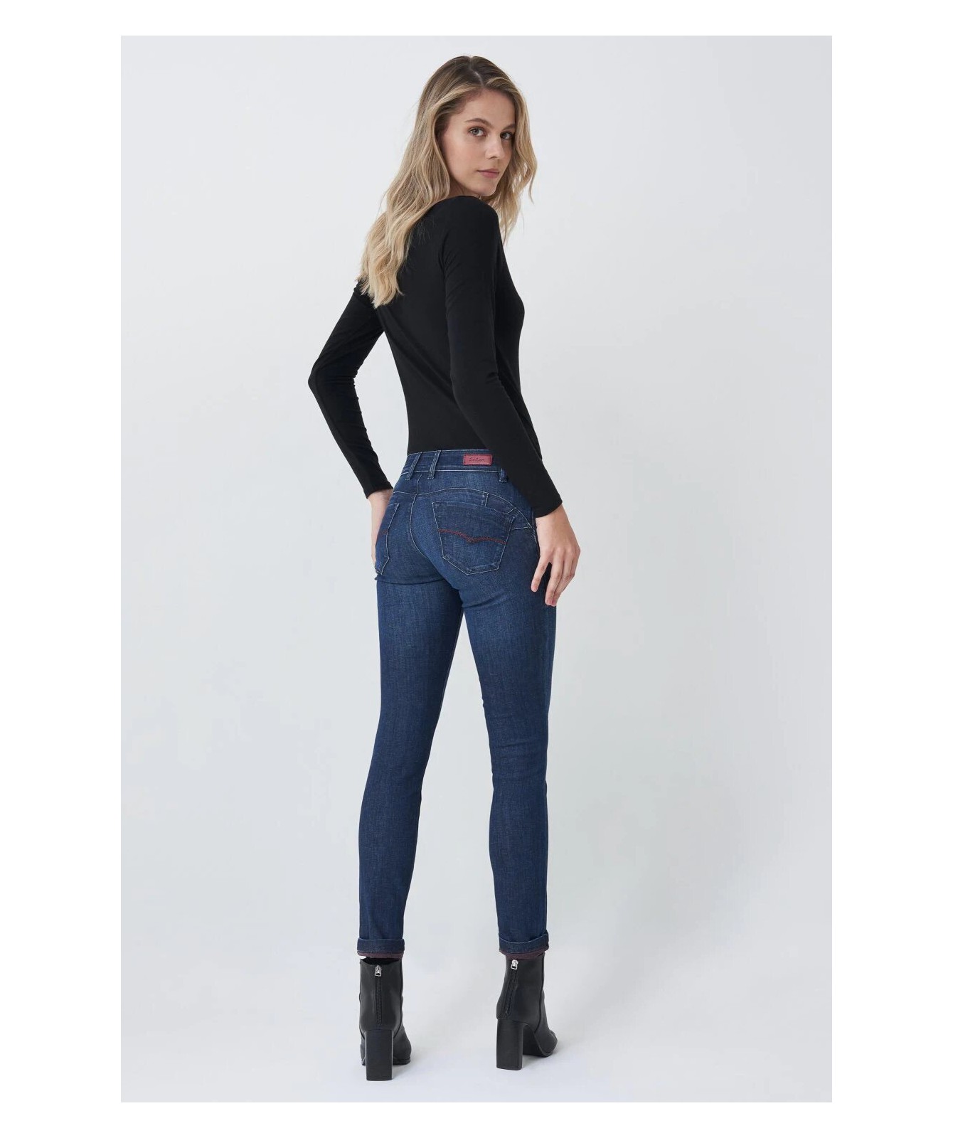 Jean Push Up Wonder de Salsa pour femme. Taille normal. 125308 FIESTA CONCEPT STORE