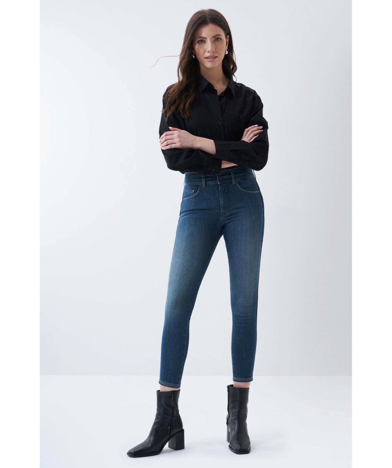Jean Push In Secret de Salsa effet ventre plat. 126013 FIESTA CONCEPT STORE
