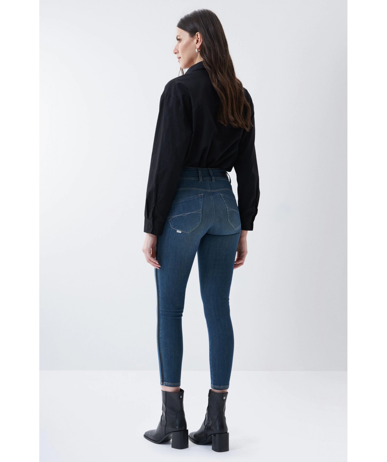 Jean Push In Secret de Salsa effet ventre plat. 126013 FIESTA CONCEPT STORE