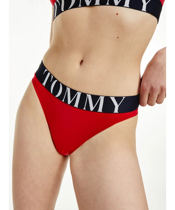 String TOMMY HILFIGER en microfibre brossée ultra douce pour un confort ultime.  UW0UW03173 FIESTA CONCEPT STORE