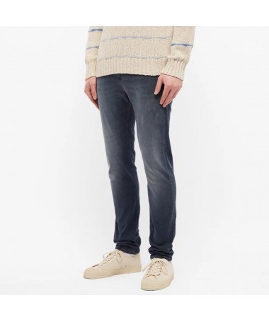 JEAN SKINNY COULEUR FONCÉ À DÉLAVAGE MOYEN. J30J320472 FIESTA