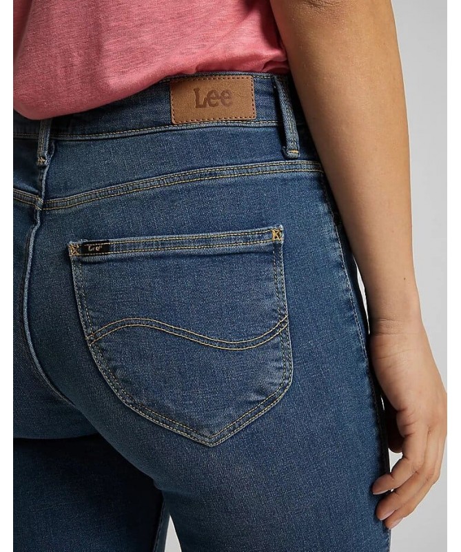 Jean pour femme de modèle bootcut skinny signé Lee®, basé sur le Breese taille haute. L31TQDTO FIESTA CONCEPT STORE
