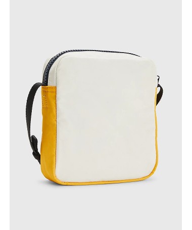 Sac en bandoulière Tommy Hilfiger urbain et tendance en nylon recyclé. AM0AM08564 FIESTA CONCEPT STORE