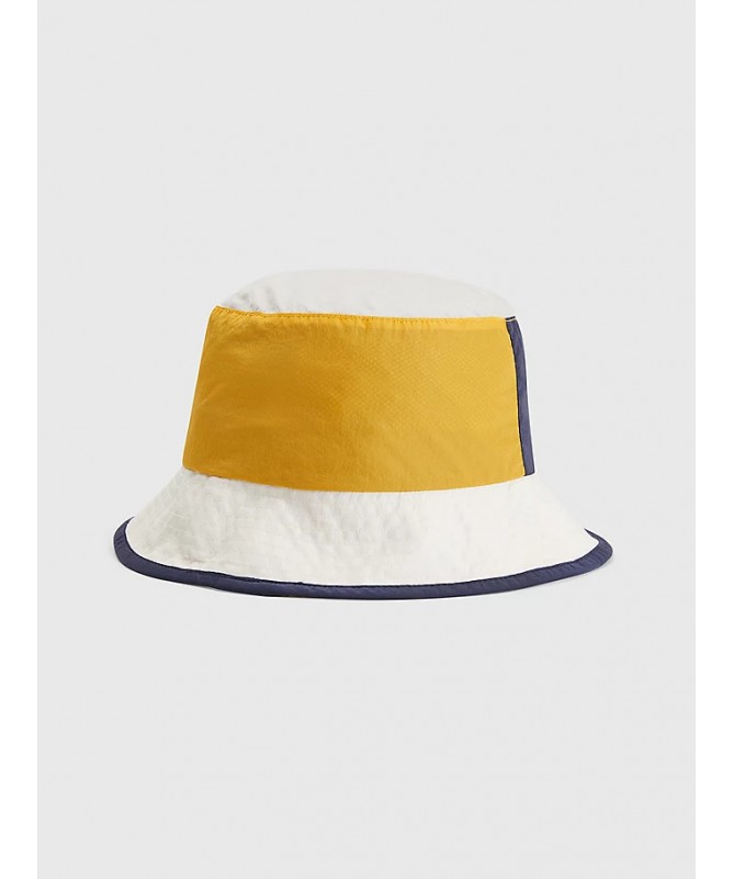 Bob brandé Tommy Hilfiger. AM0AM08715 FIESTA CONCEPT STORE
