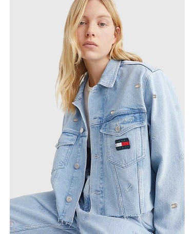 VESTE TRUCKER COURTE ET OVERSIZE EN DENIM RECYCLÉ AVEC DRAPEAU BRODÉS. DW0DW12413 FIESTA CONCEPT STORE