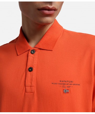 Polo à manches courtes avec logo brodé sur la poitrine. ELBAS SS 4 FIESTA CONCEPT STORE