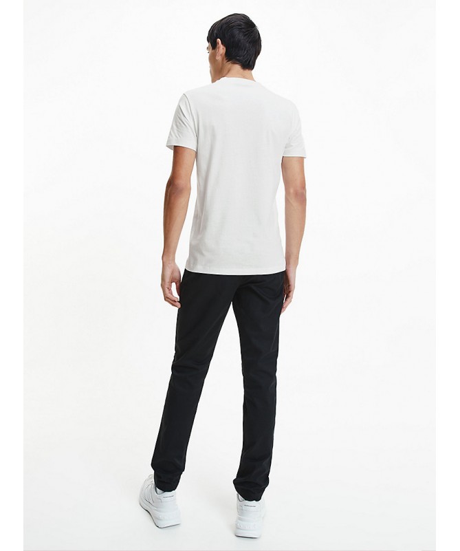 T shirt jersey de pur coton Calvin Klein avec logo sur le devant. J30J320935 fiesta concept store