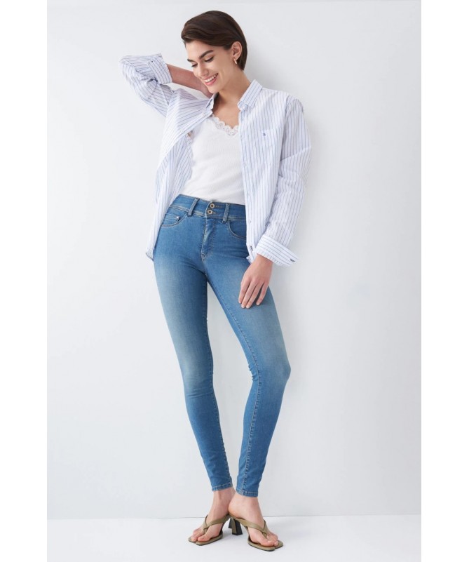 Jean Salsa push in secret pour femme avec un effet délavé. 125982 FIESTA CONCEPT STORE
