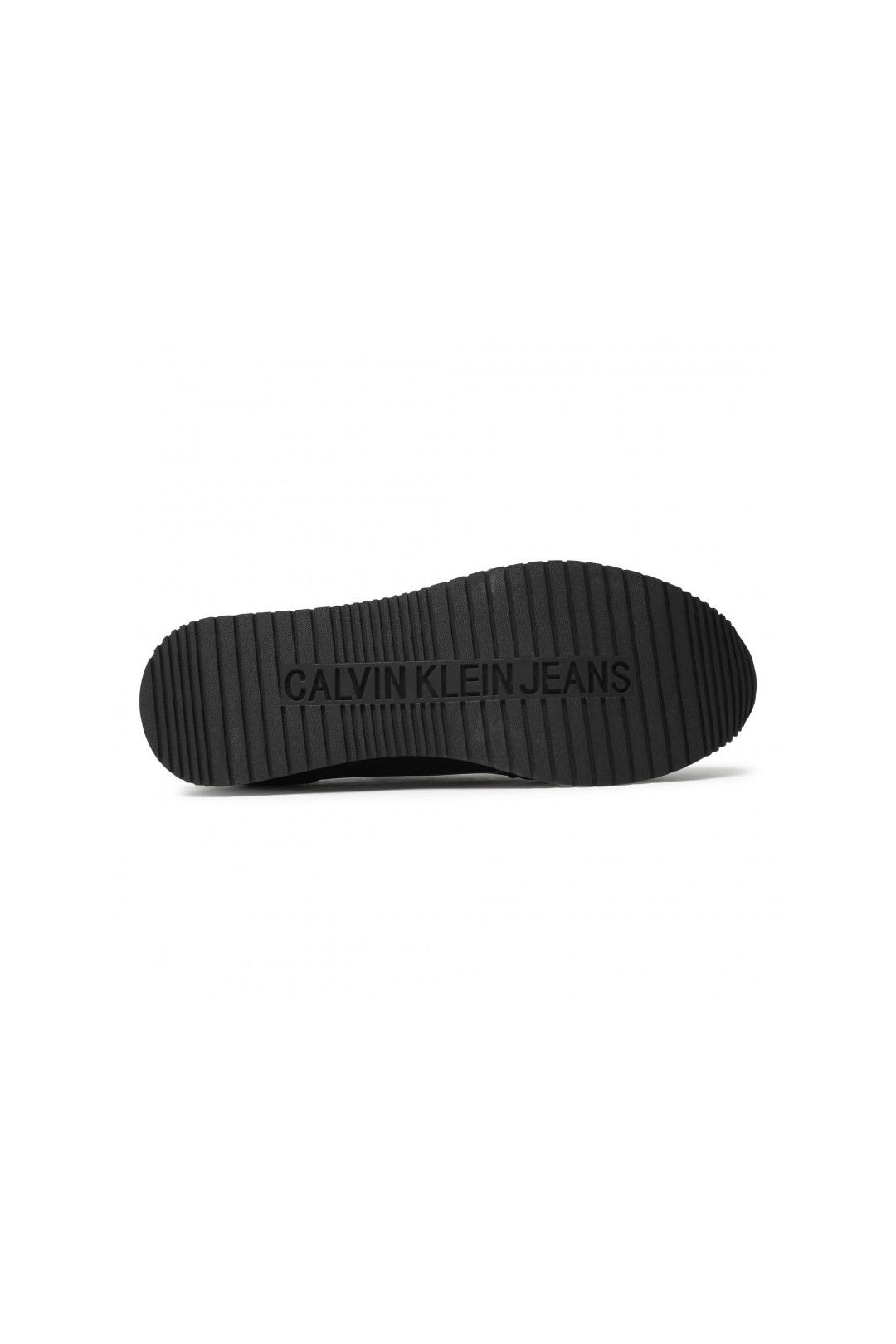 Chaussure mixte sneakers Calvin Klein de couleur noir en daim et simili cuir. YM0YM00040 FIESTA CONCEPT STORE