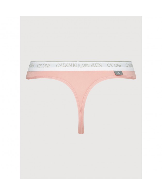 String Calvin Klein femme couleur rose pale 

000QF5733E FIESTA