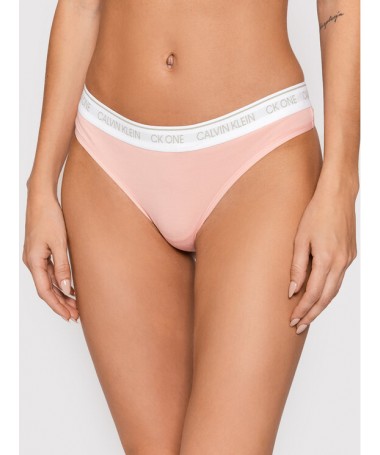 String Calvin Klein femme couleur rose pale 

000QF5733E FIESTA