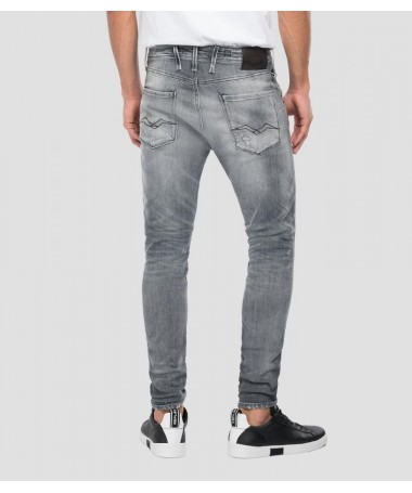 Jean homme super coupe slim en denim stretch power. Marque Replay Fashion Box. 
MA934Q.000.199 244 fiesta