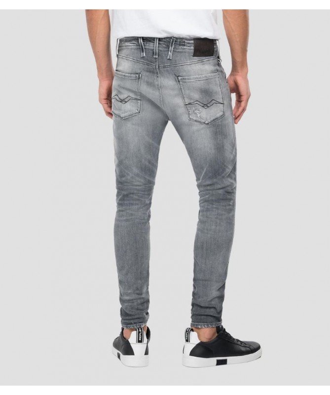 Jean homme super coupe slim en denim stretch power. Marque Replay Fashion Box. 
MA934Q.000.199 244 fiesta