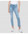 Jean Replay pour femme coupe slim en denim super stretch indigo foncé 100% coton biologique. 
WA429 .000.573275R FIESTA