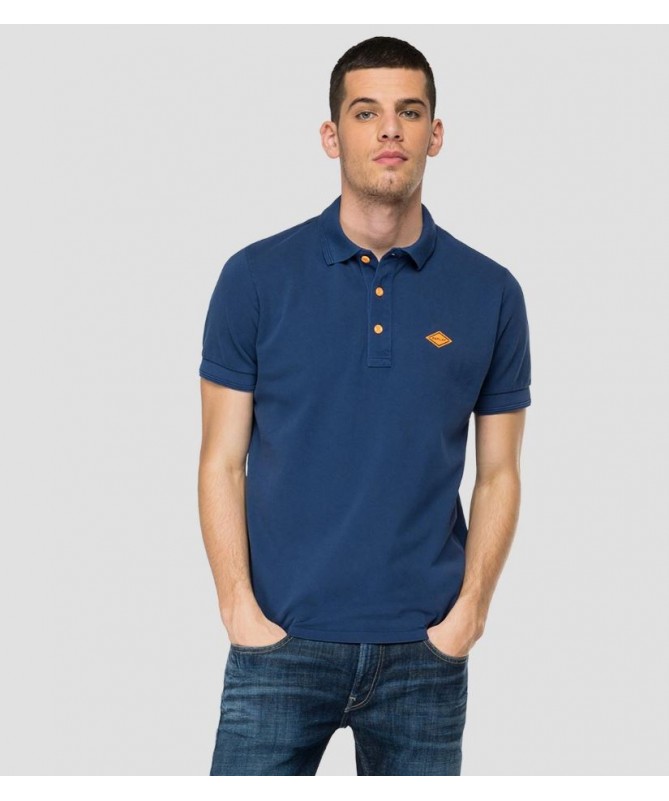 Polo homme en piqué de pur coton de la marque Replay
M3070 .000.22696M

FIESTA