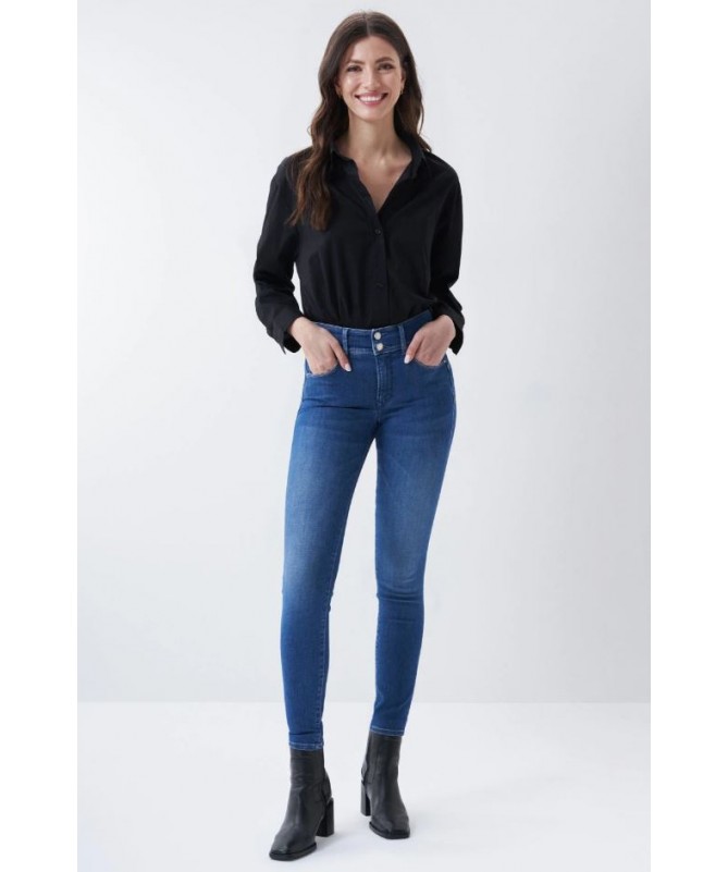 Jean Push In Secret pour femme de la marque Salsa.
125976 fiesta