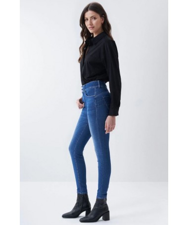 Jean Push In Secret pour femme de la marque Salsa.
125976 fiesta