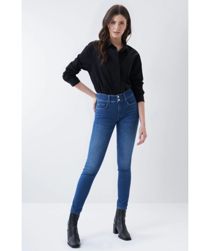 Jean Push In Secret pour femme de la marque Salsa.
125976 fiesta