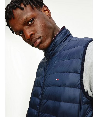 Doudoune Tommy Hilfiger homme sans manches. Très pratique et confortable.

MW0MW18762 FIESTA