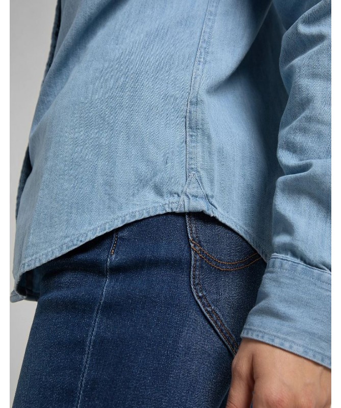 Chemise en denim Lee pour femme avec une belle finition bleue. L45SZSNJ FIESTA CONCEPT STORE