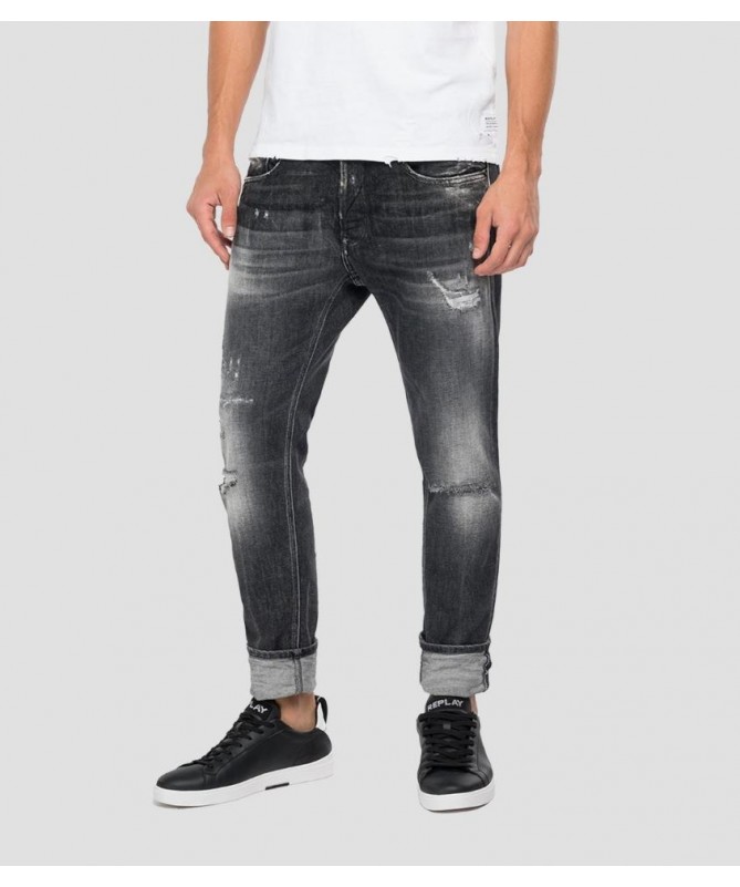 Jean Replay homme coupe normale en denim stretch confort noir. M1008E.000.501 284. FIESTA CONCEPT STORE