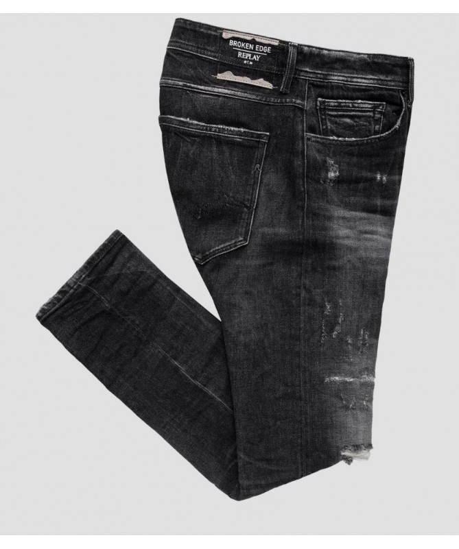 Jean Replay homme coupe normale en denim stretch confort noir. M1008E.000.501 284. FIESTA CONCEPT STORE